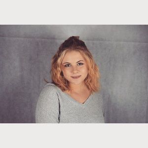 Meet your Posher, Caroline